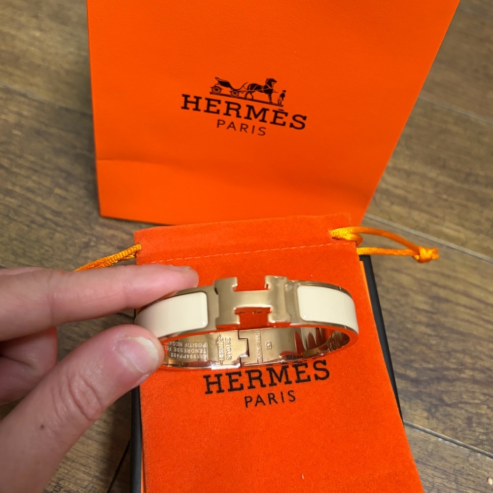 Hermes - Picture 4 of 10
